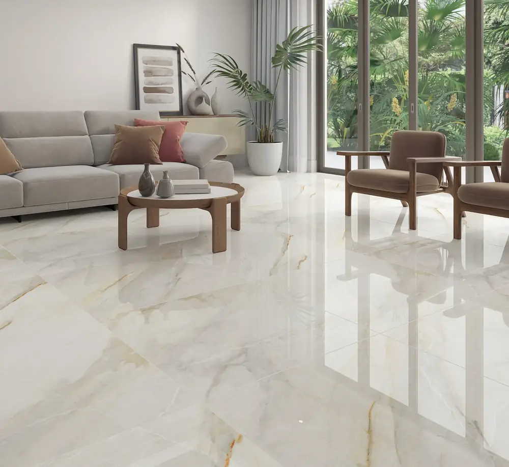 Sala ampla com porcelanato claro marmorizado e polido